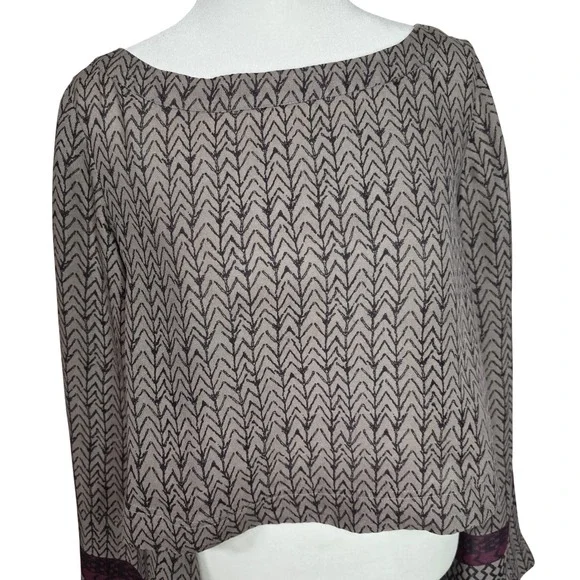 Free People Jade Aligned Gray Patterned Bell Sleeve Cropped Top‎ Blouse XS - Picture 3 of 9
